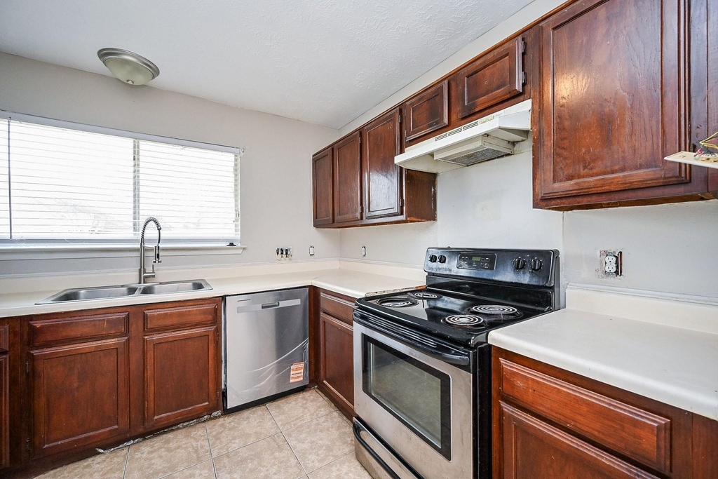 1114 Blue Diamond Drive - Photo 7