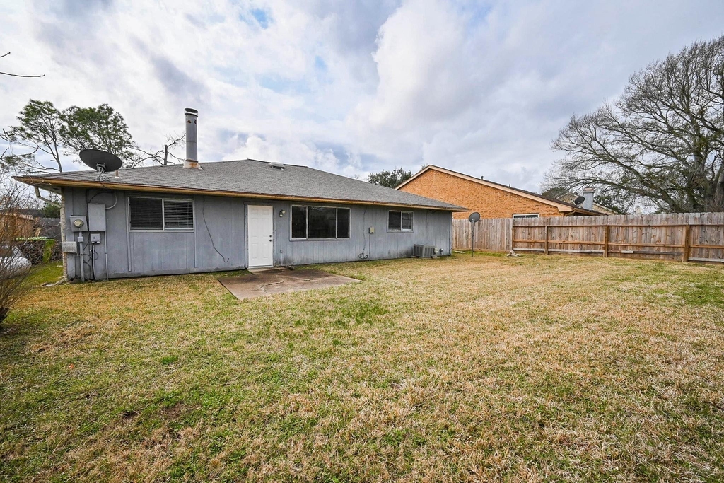 1114 Blue Diamond Drive - Photo 19