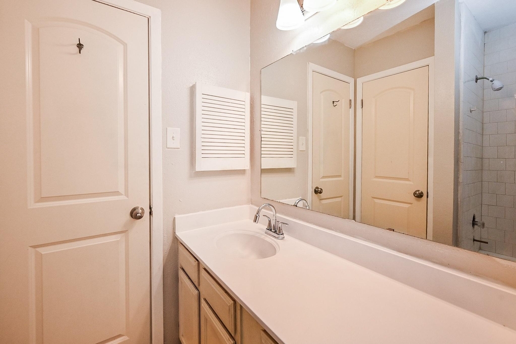 1114 Blue Diamond Drive - Photo 16