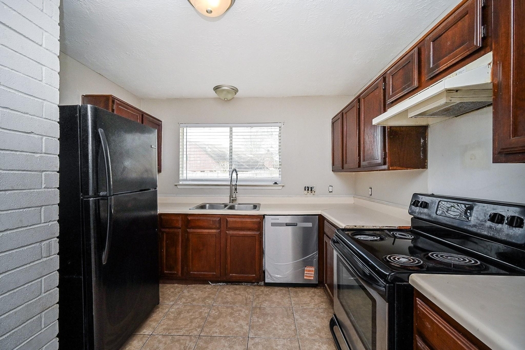 1114 Blue Diamond Drive - Photo 8