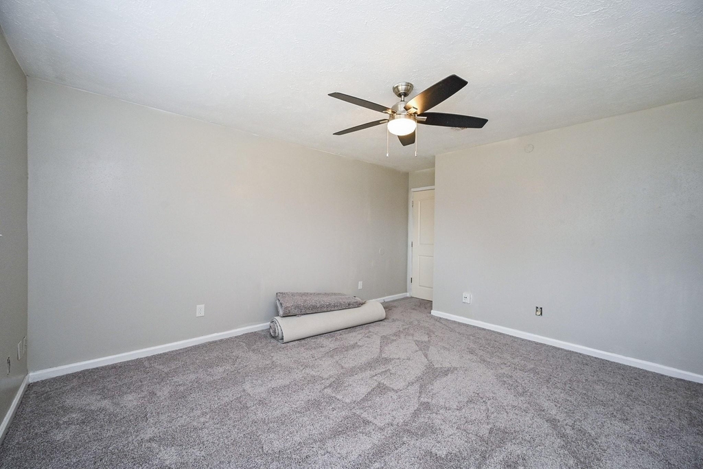 1114 Blue Diamond Drive - Photo 10