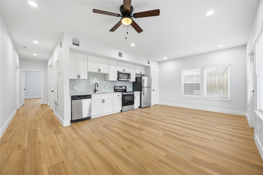 7625 De Priest Street - Photo 4