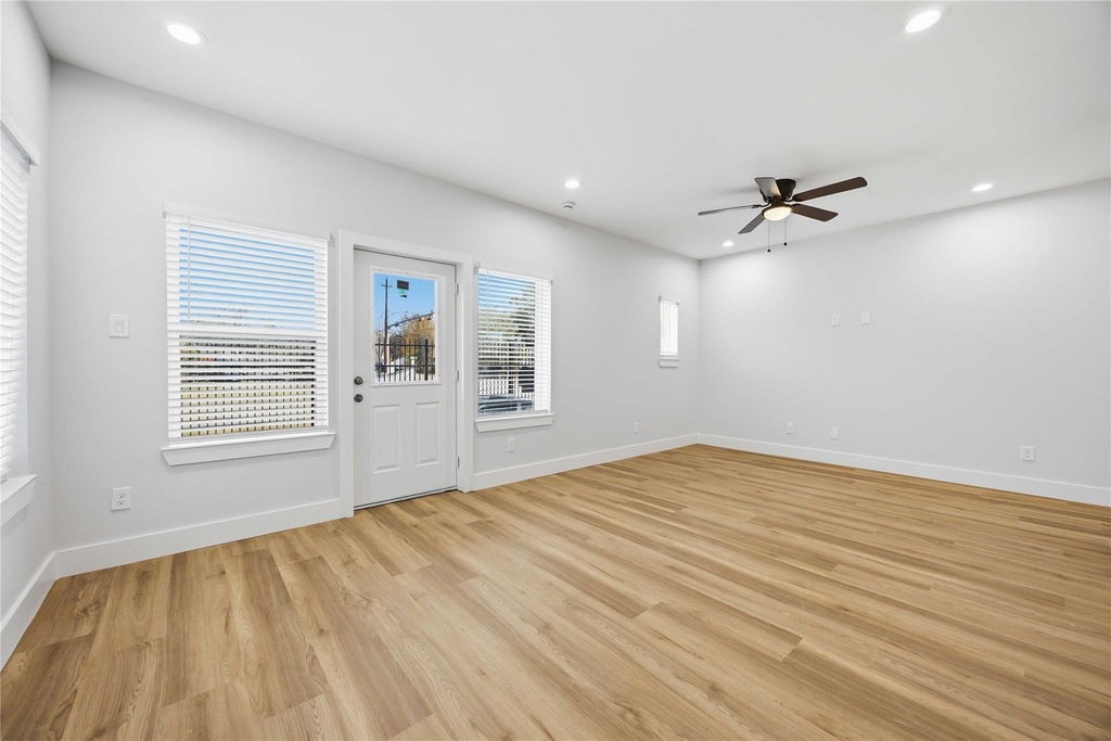 7625 De Priest Street - Photo 5