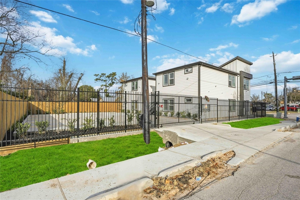 7625 De Priest Street - Photo 30