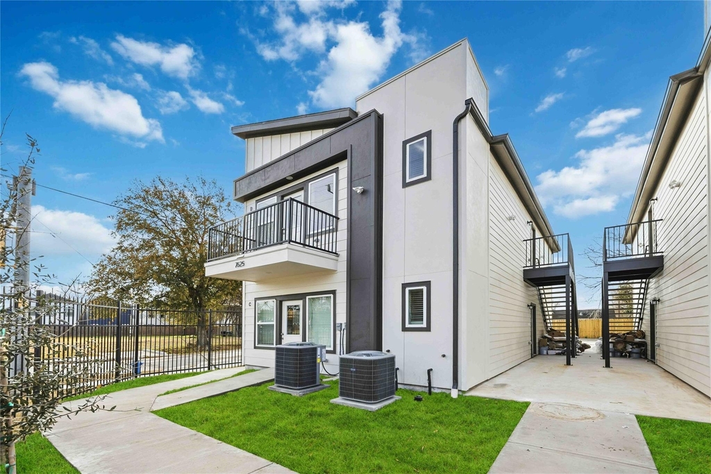 7625 De Priest Street - Photo 18