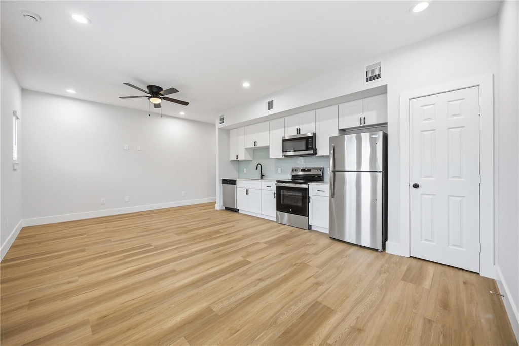 7625 De Priest Street - Photo 6
