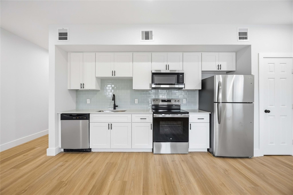 7625 De Priest Street - Photo 9