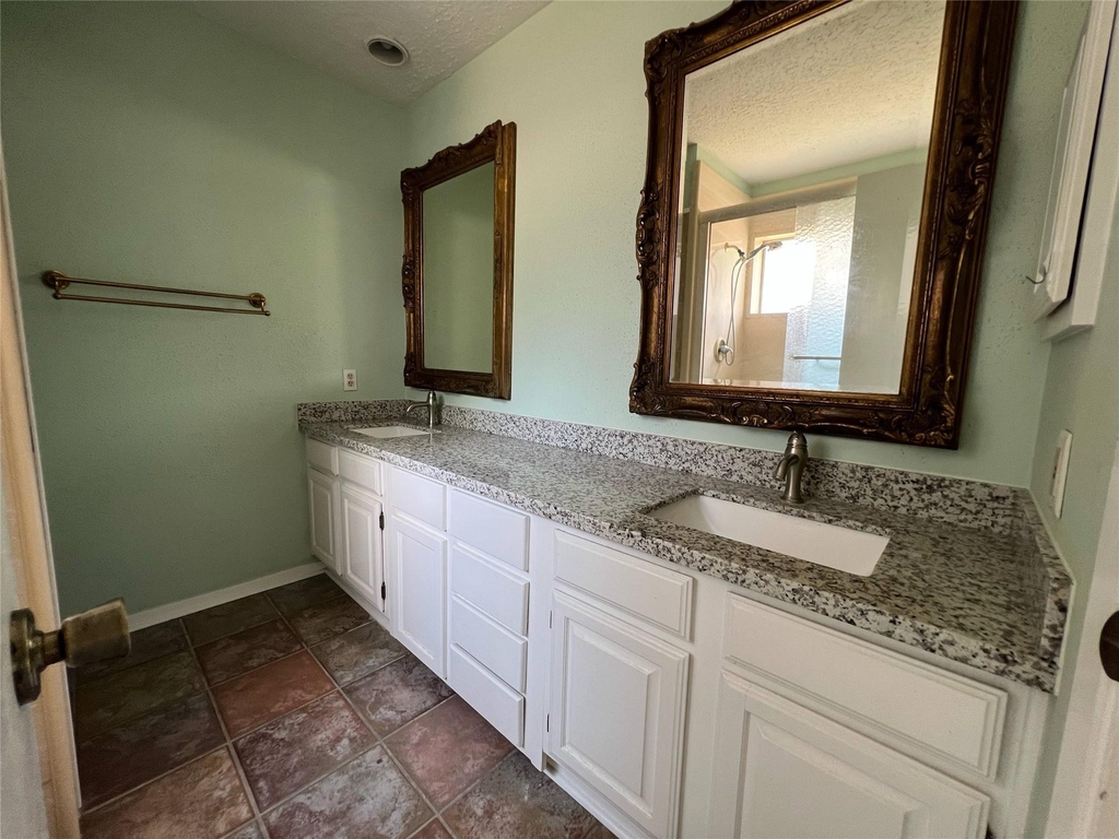2134 Collingsfield Drive - Photo 10