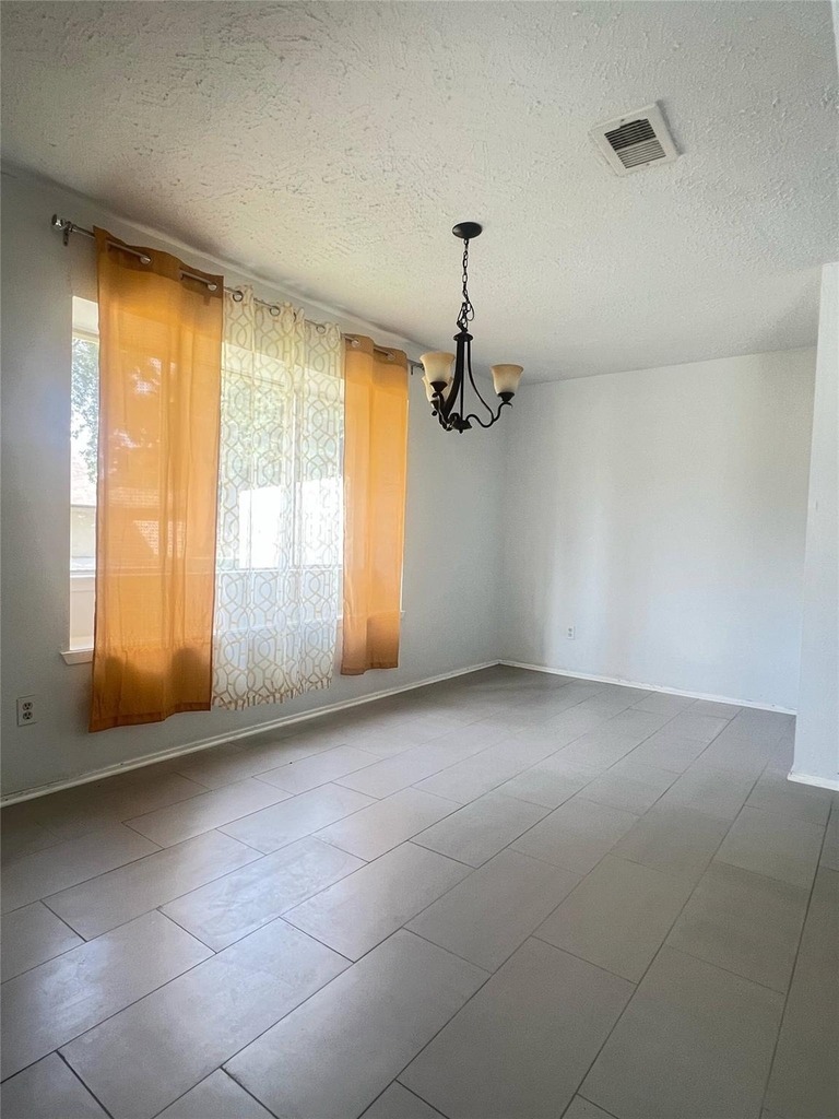 2134 Collingsfield Drive - Photo 4