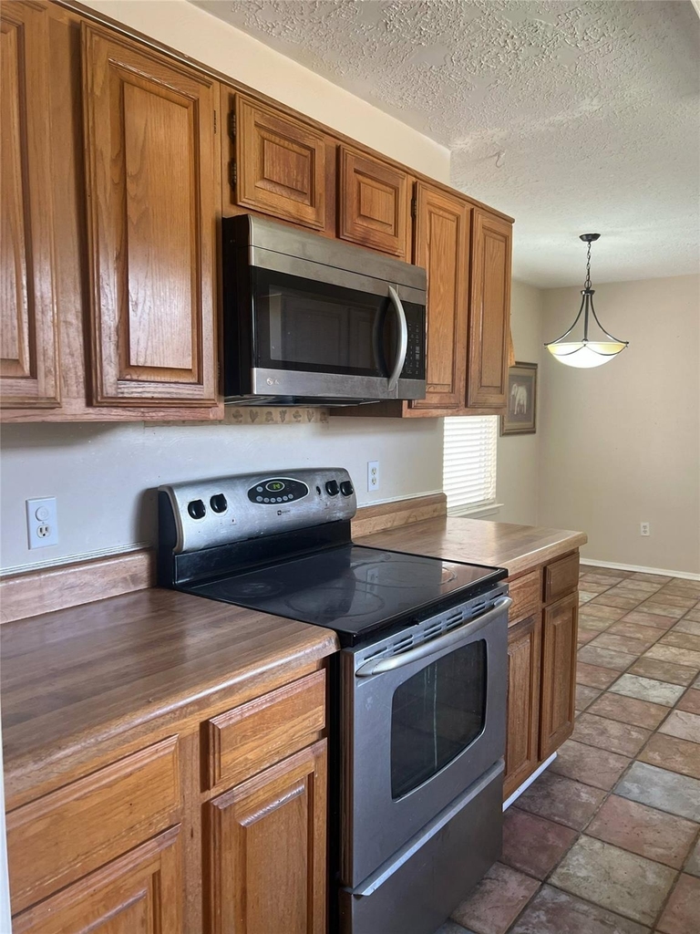 2134 Collingsfield Drive - Photo 7