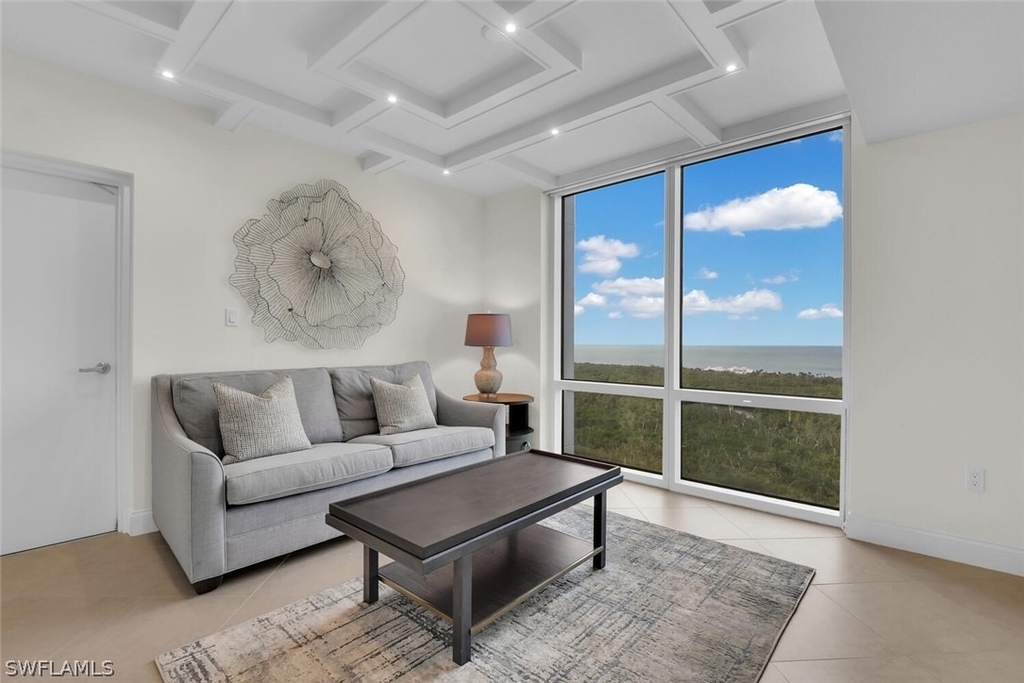 7515 Pelican Bay Boulevard - Photo 10
