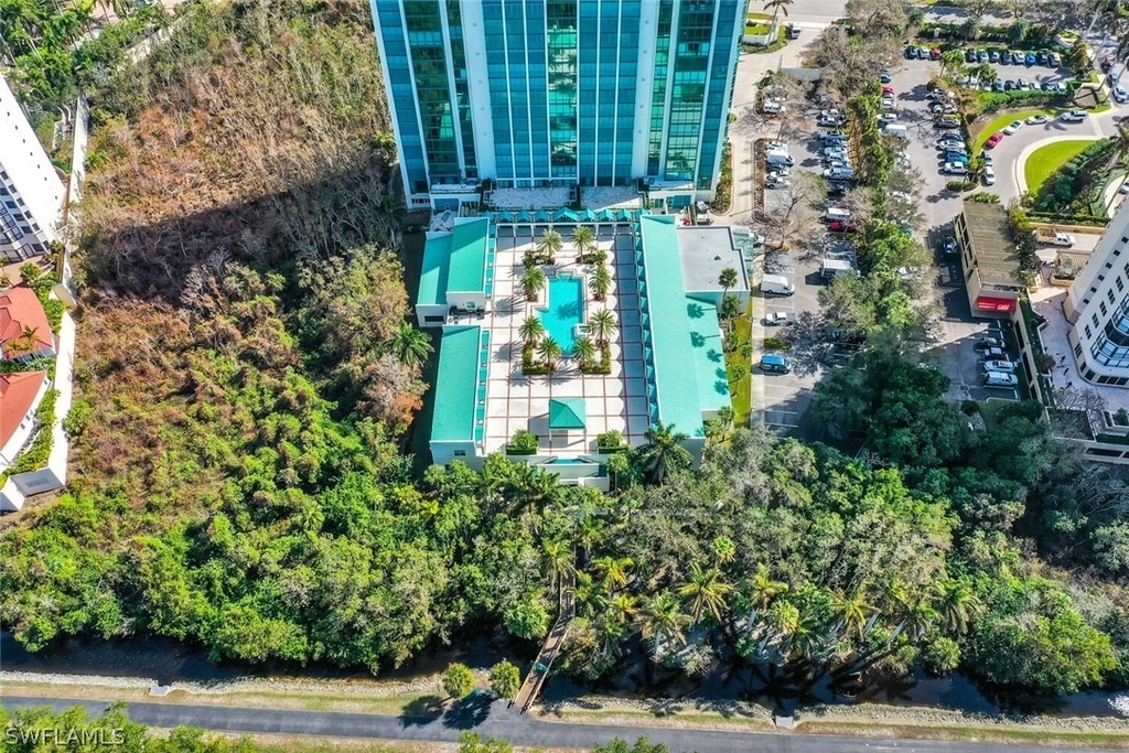 7515 Pelican Bay Boulevard - Photo 37