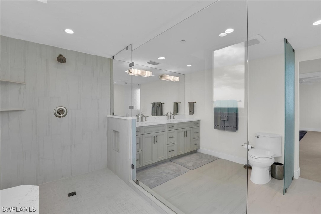 7515 Pelican Bay Boulevard - Photo 23