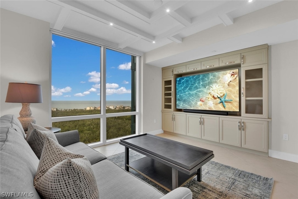 7515 Pelican Bay Boulevard - Photo 11