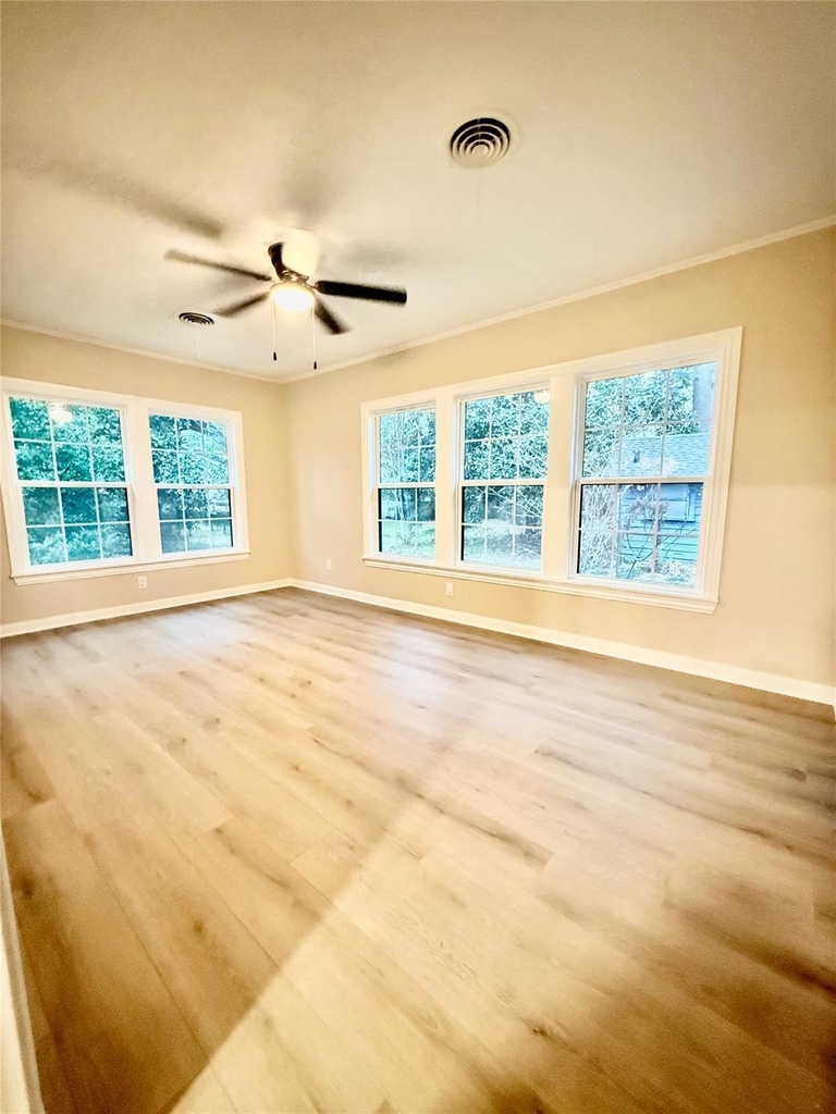 300 Dunnam Avenue - Photo 23