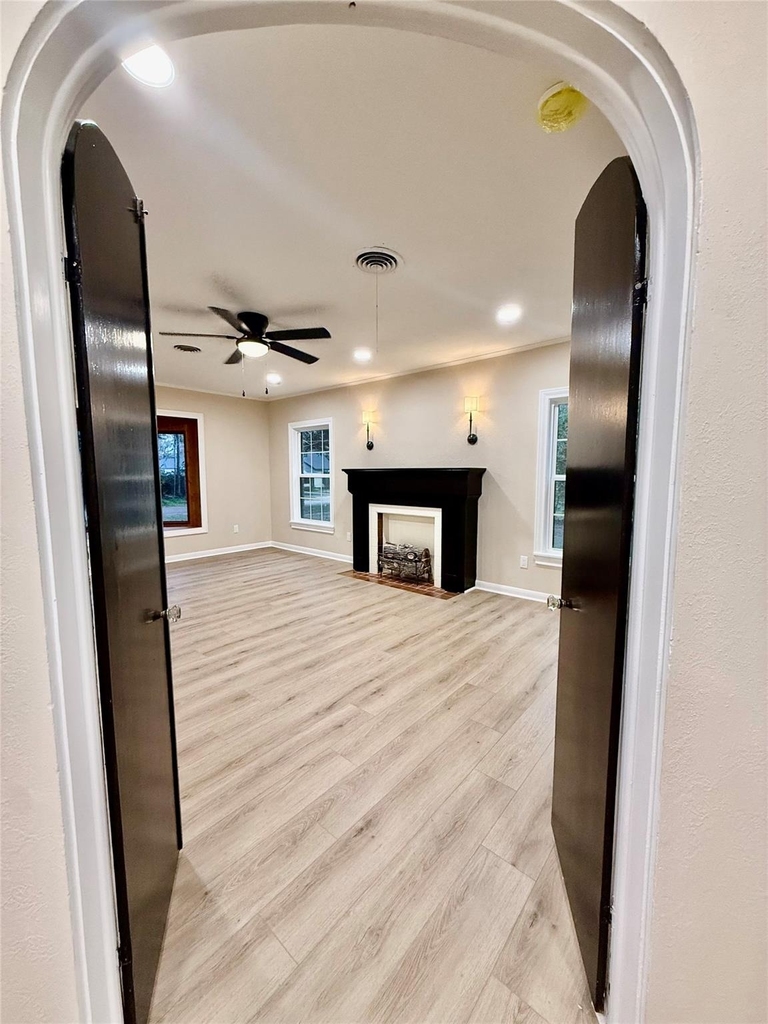 300 Dunnam Avenue - Photo 8