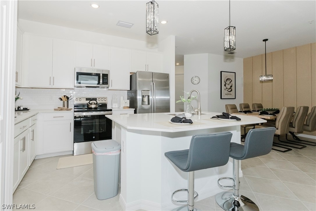 15275 Green Acre Avenue - Photo 2