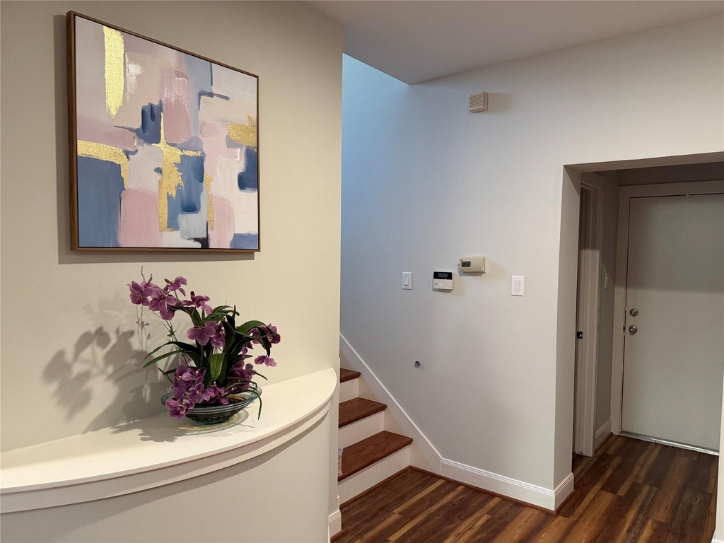 9833 Marlink - Photo 1