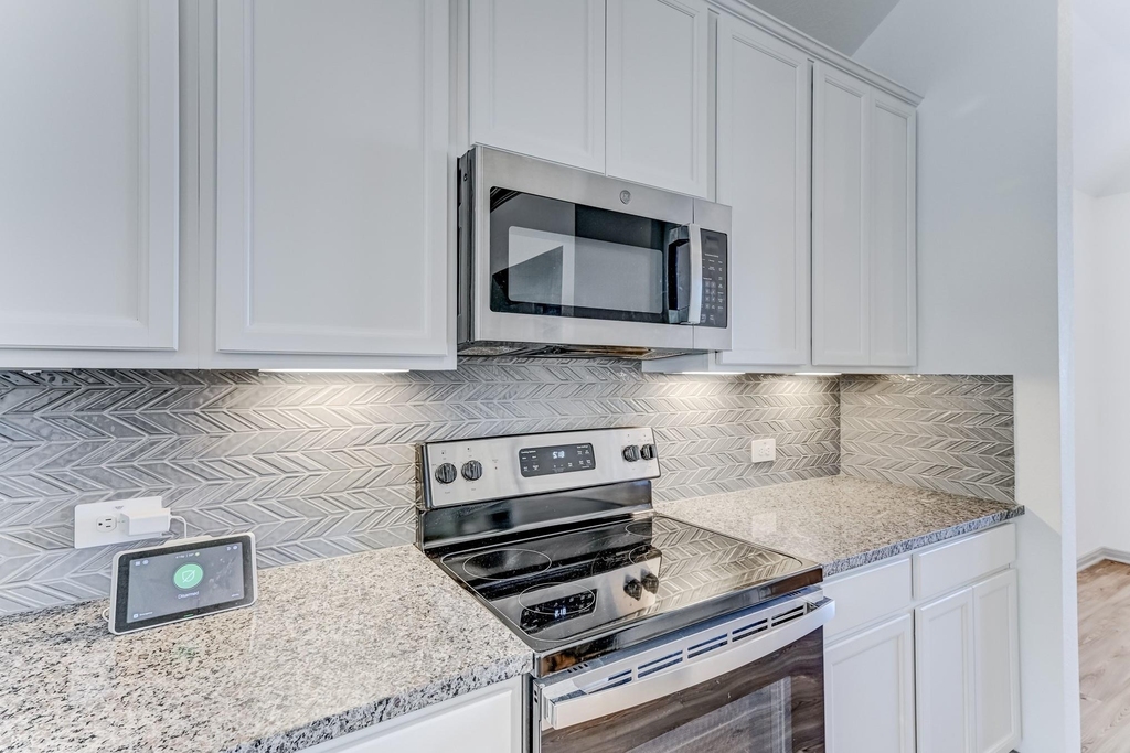 204 Shoreview Drive - Photo 12