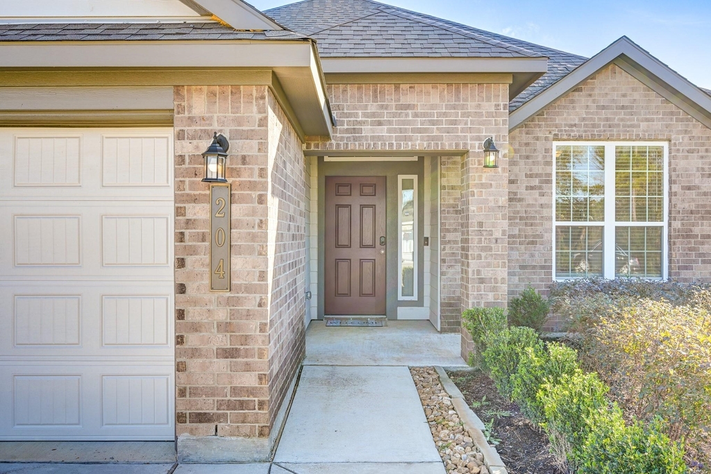 204 Shoreview Drive - Photo 4