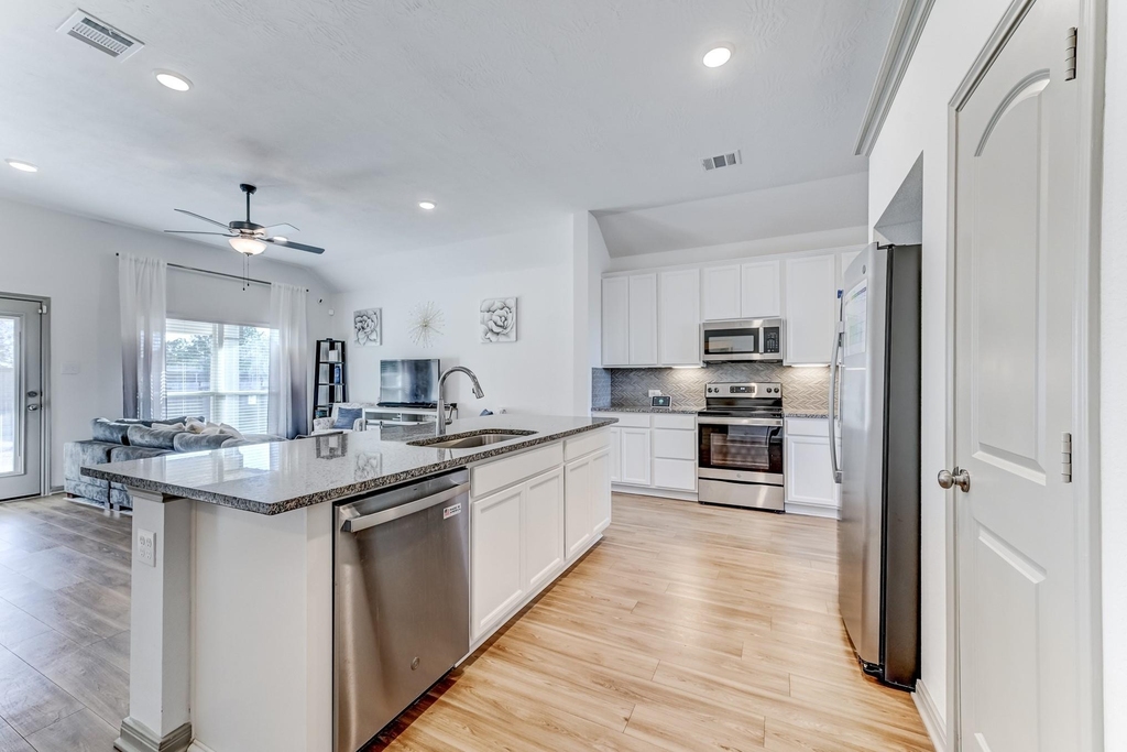 204 Shoreview Drive - Photo 11
