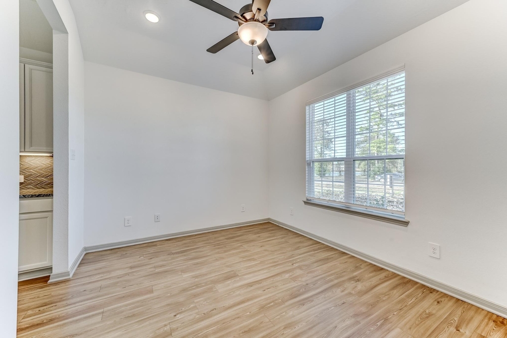 204 Shoreview Drive - Photo 7