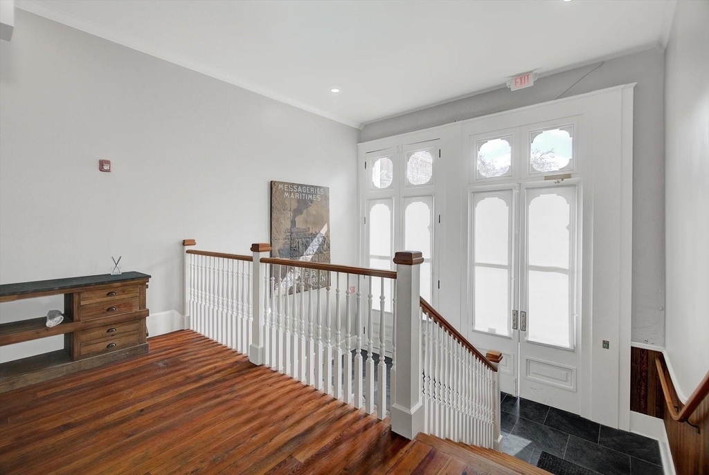 2206 Strand - Photo 5