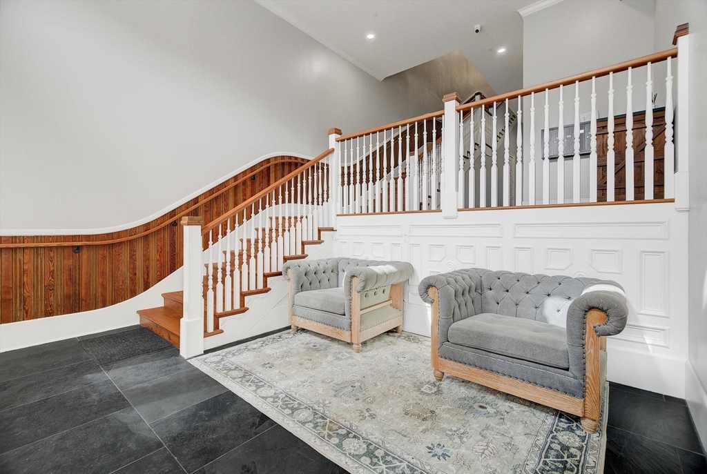 2206 Strand - Photo 4