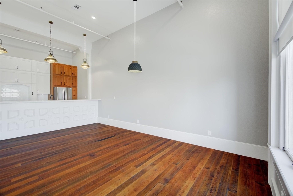 2206 Strand - Photo 11