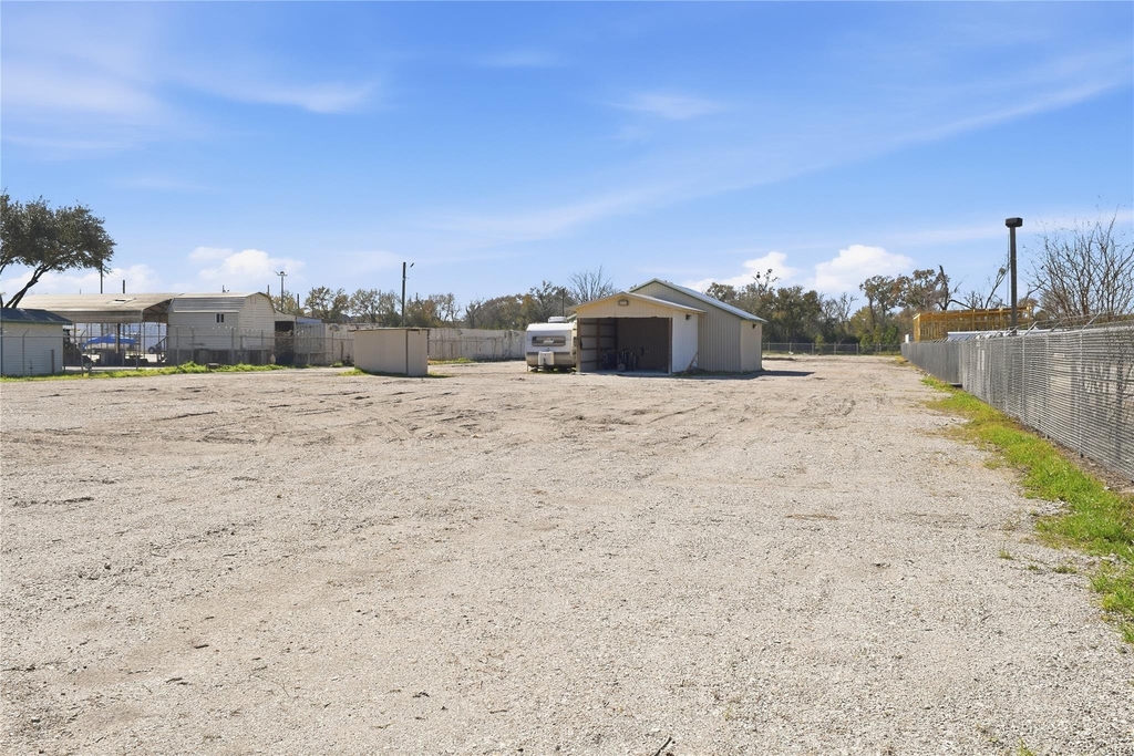 12123 West Dr - Photo 0