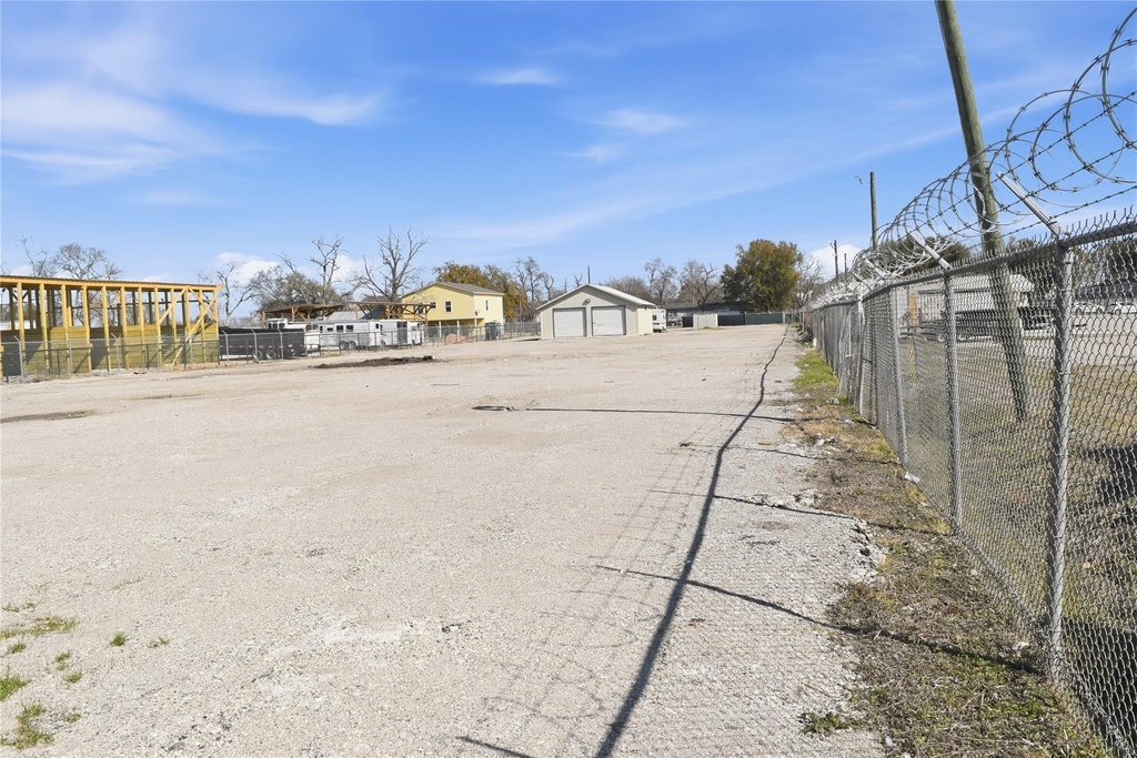 12123 West Dr - Photo 3