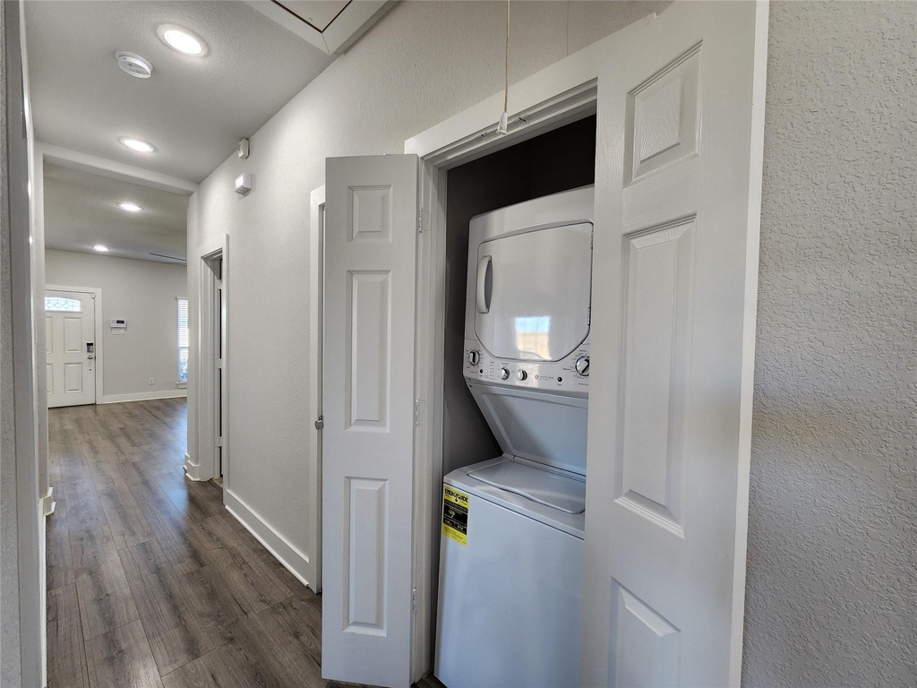 9710 Tuffly Street - Photo 5