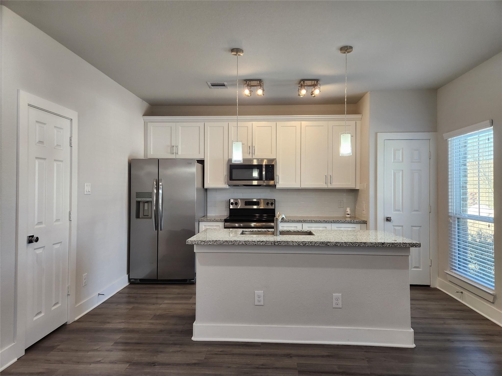 9710 Tuffly Street - Photo 2