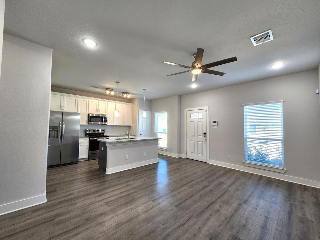 9710 Tuffly Street - Photo 1