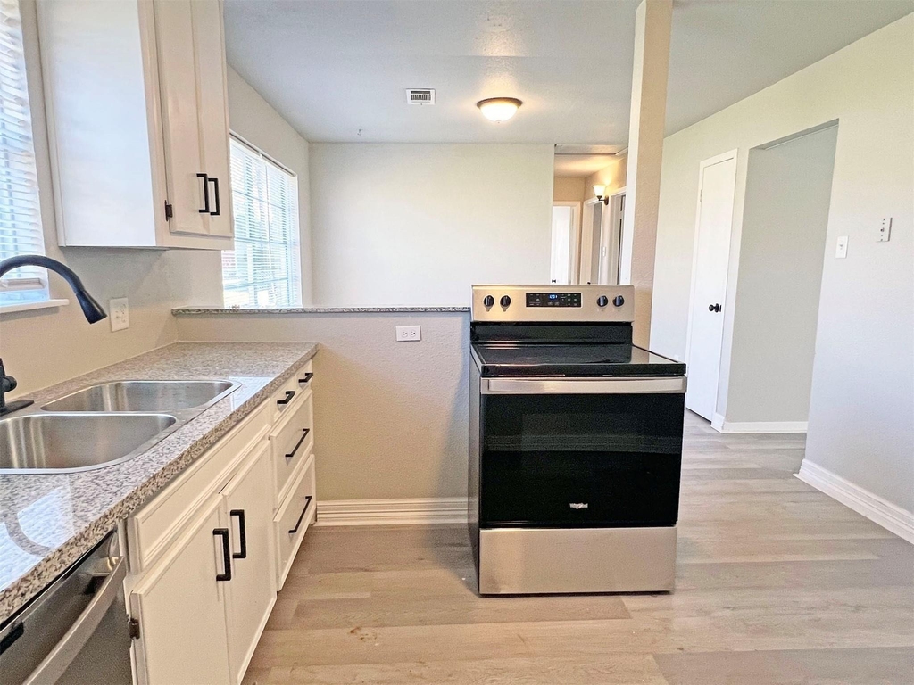 224 Stuart Street - Photo 11