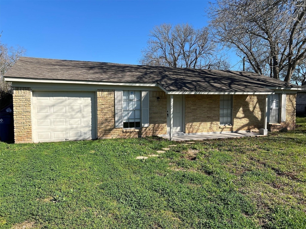 224 Stuart Street - Photo 2