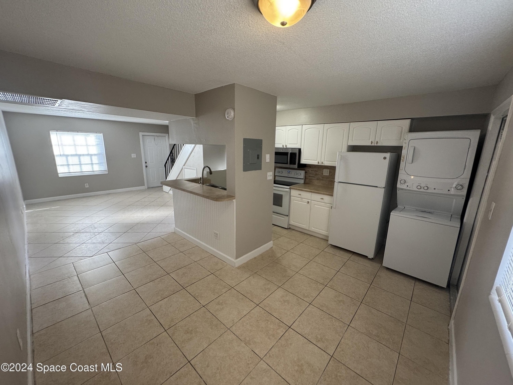 55 Needle Boulevard - Photo 3