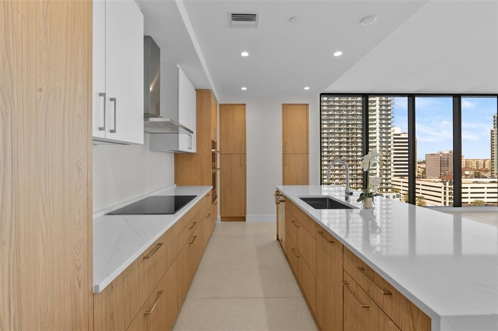 275 1st Avenue S - Photo 3