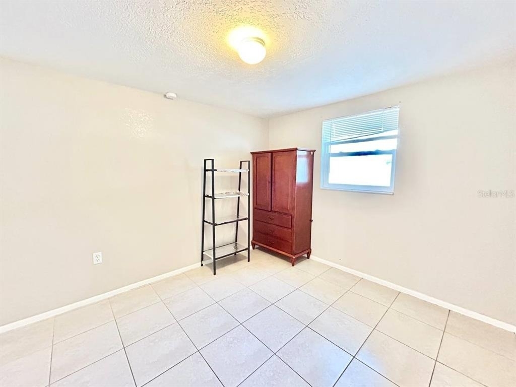 5805 Delaware Avenue - Photo 10