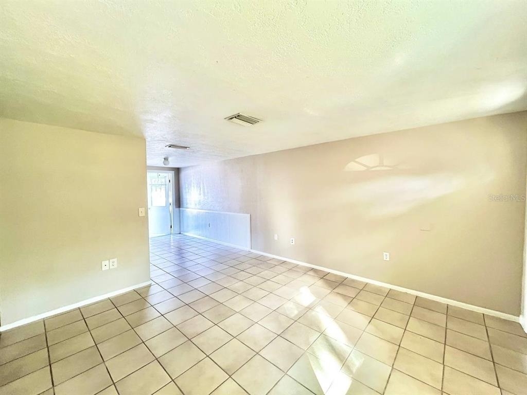5805 Delaware Avenue - Photo 6