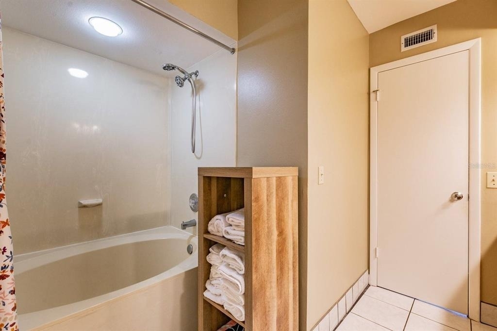 5701 Bahia Del Mar Circle - Photo 16