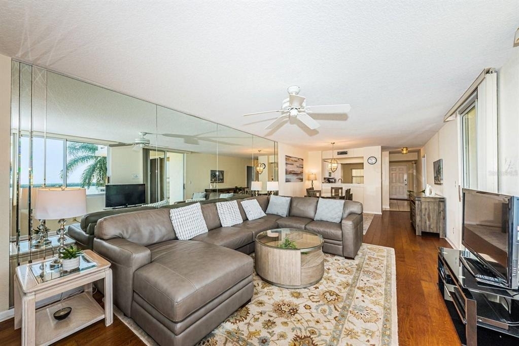6105 Bahia Del Mar Circle - Photo 8