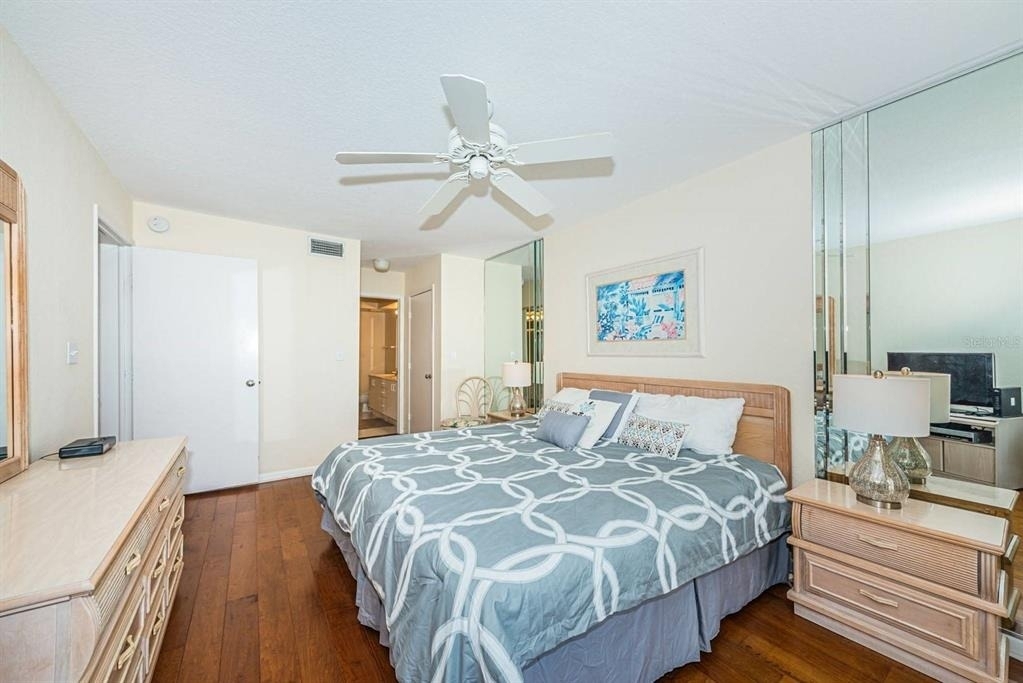 6105 Bahia Del Mar Circle - Photo 12