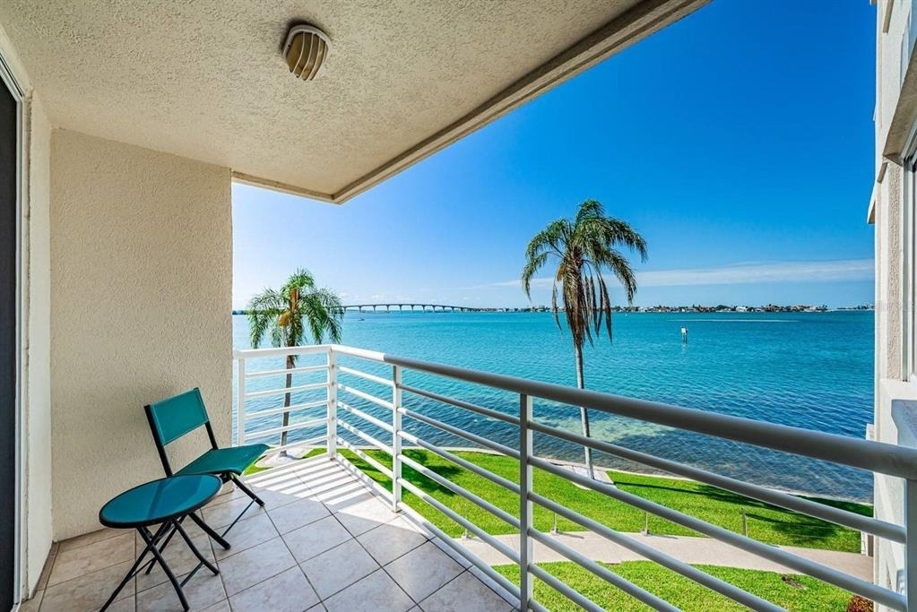 6105 Bahia Del Mar Circle - Photo 17