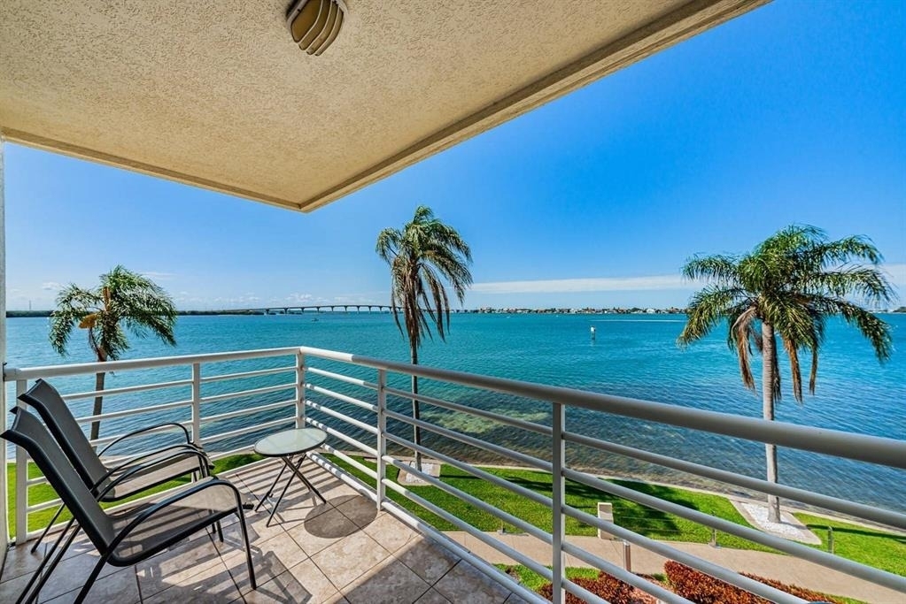 6105 Bahia Del Mar Circle - Photo 19
