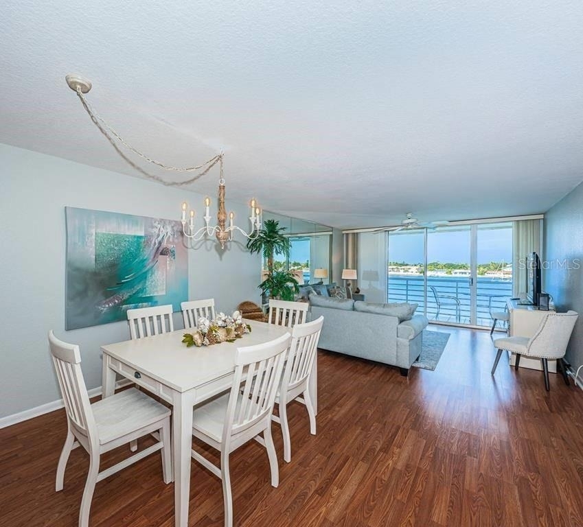 6085 Bahia Del Mar Circle - Photo 9