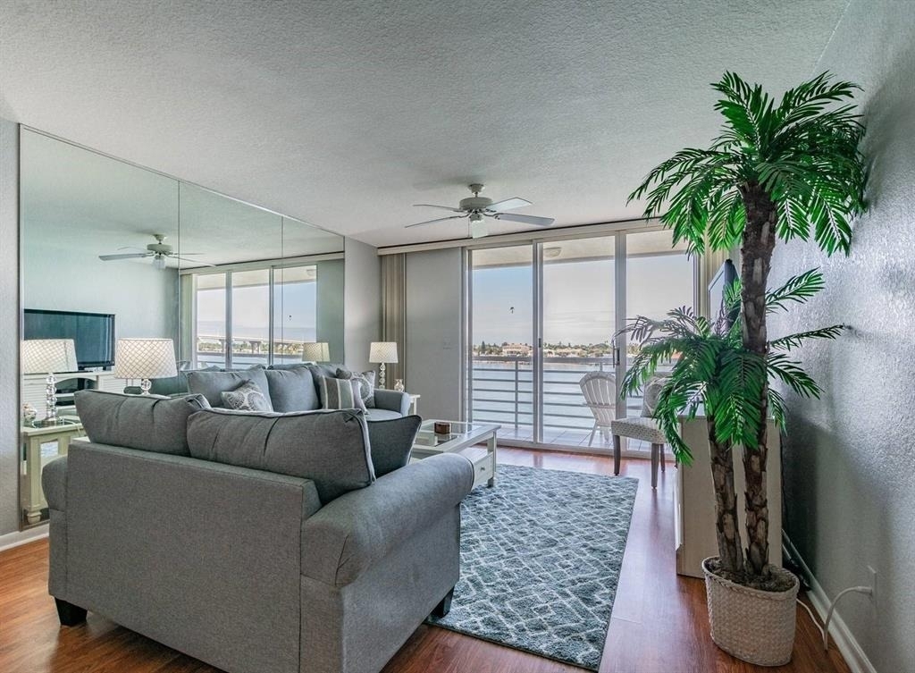 6085 Bahia Del Mar Circle - Photo 13
