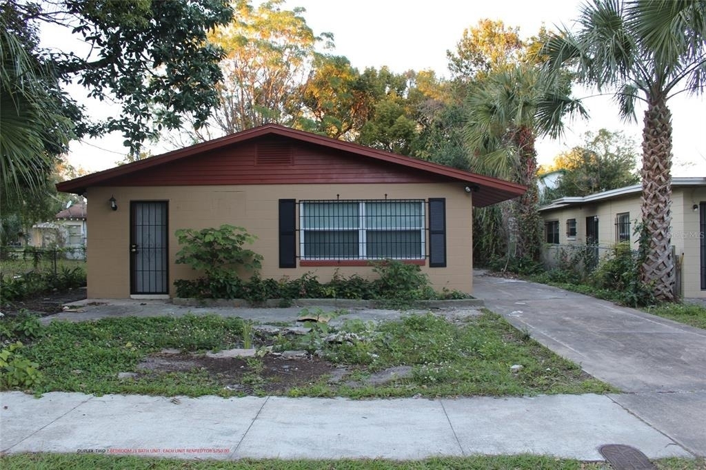 817 Bentley Street - Photo 0