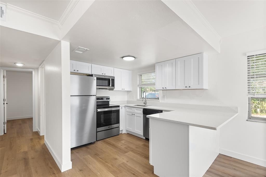 555 62nd Street S - Photo 2