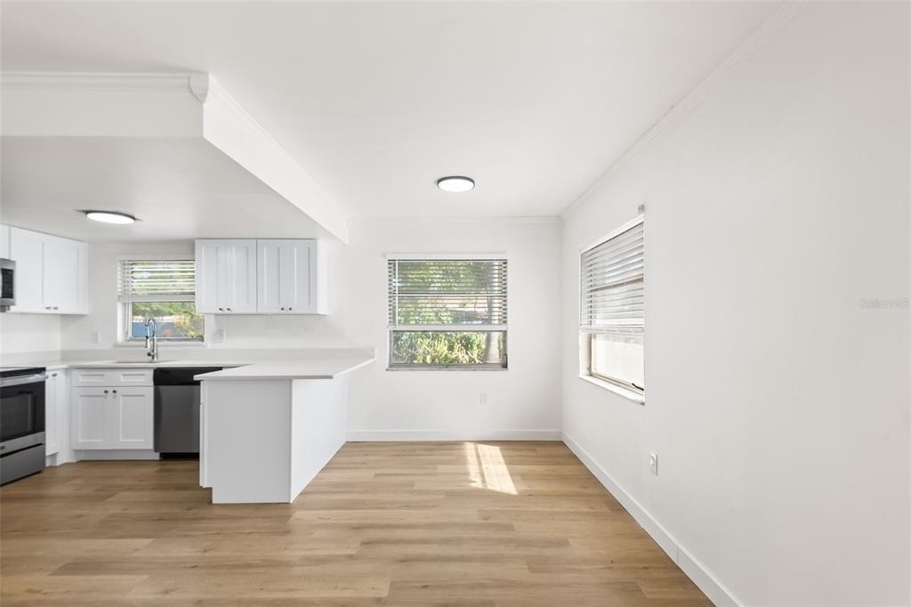 555 62nd Street S - Photo 1